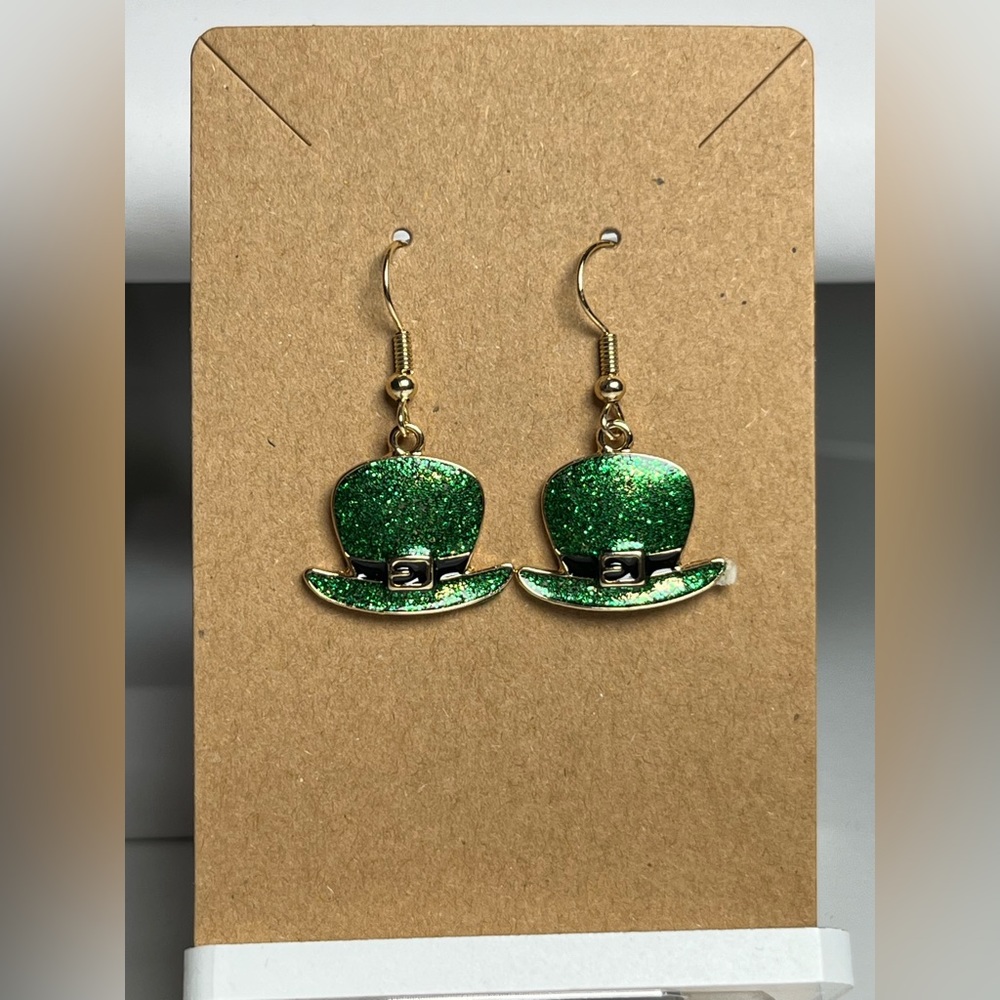 ☘️ St Patrick’s Day Earrings | New | So Sparkly!